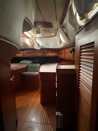 Challenger Yacht Photos Pics 