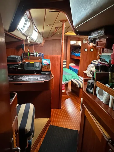 Challenger Yacht Photos Pics 