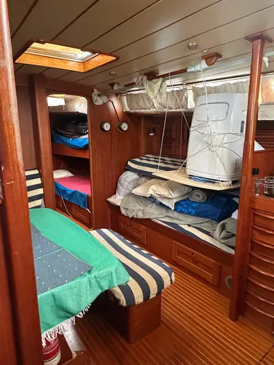 Challenger Yacht Photos Pics 