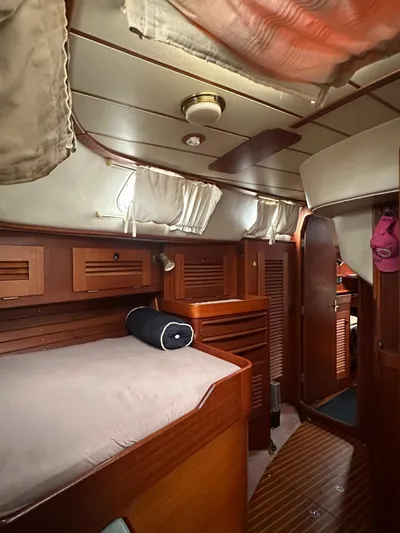 Challenger Yacht Photos Pics 