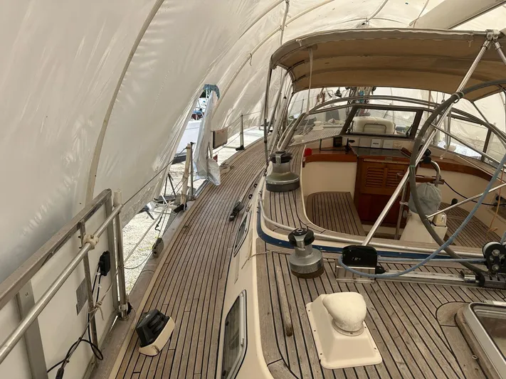 Challenger Yacht Photos Pics 