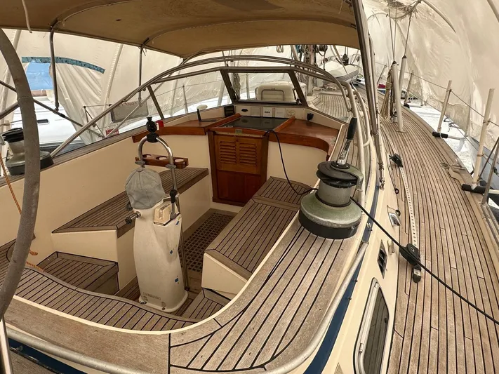 Challenger Yacht Photos Pics 