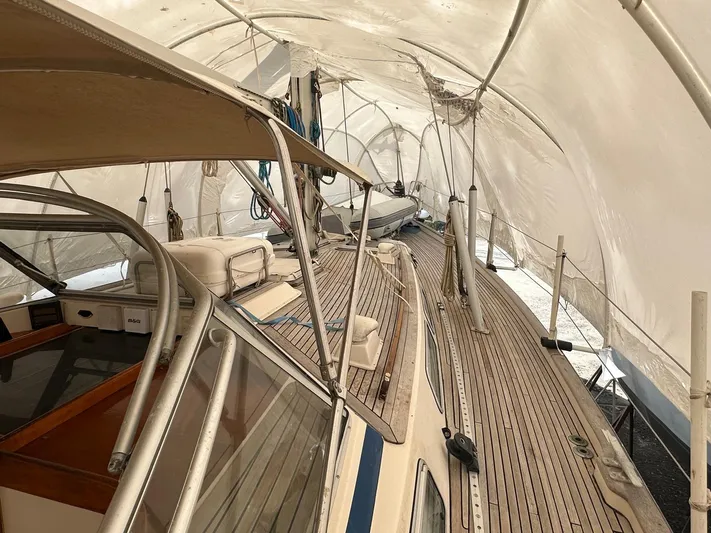 Challenger Yacht Photos Pics 