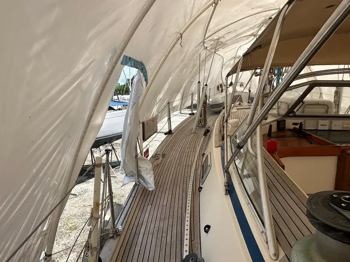 Challenger Yacht Photos Pics 