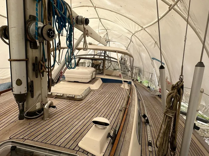 Challenger Yacht Photos Pics 