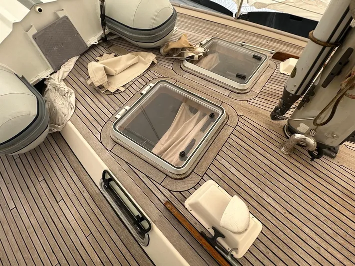 Challenger Yacht Photos Pics 