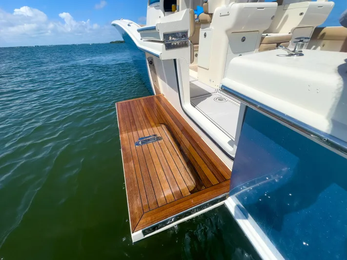 Washed Up Yacht Photos Pics Scout 42 Washed Up - Boarding Door