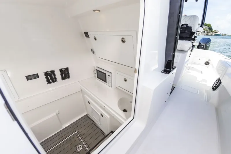 Xcessive Risk Yacht Photos Pics 