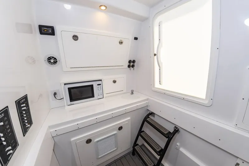 Xcessive Risk Yacht Photos Pics 