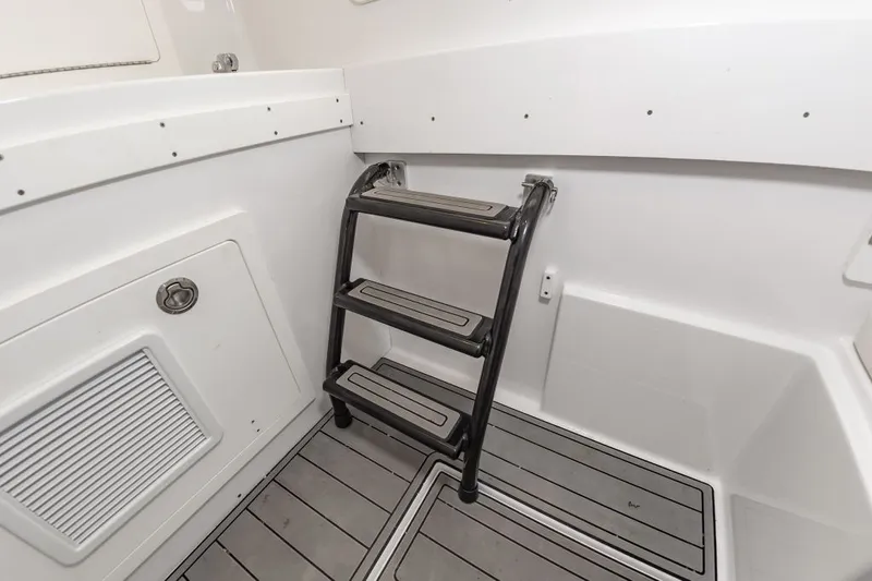 Xcessive Risk Yacht Photos Pics 