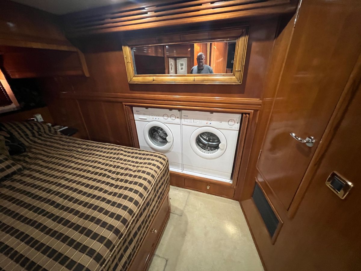 2001 Carver 53 