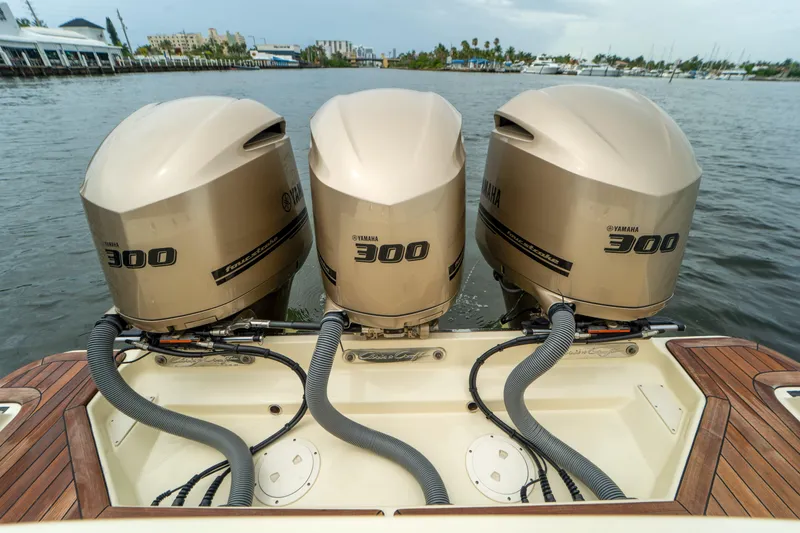 Lady Liberty Yacht Photos Pics 2018 Chris-Craft Catalina 34 with triple Yamaha 300 engines on water.