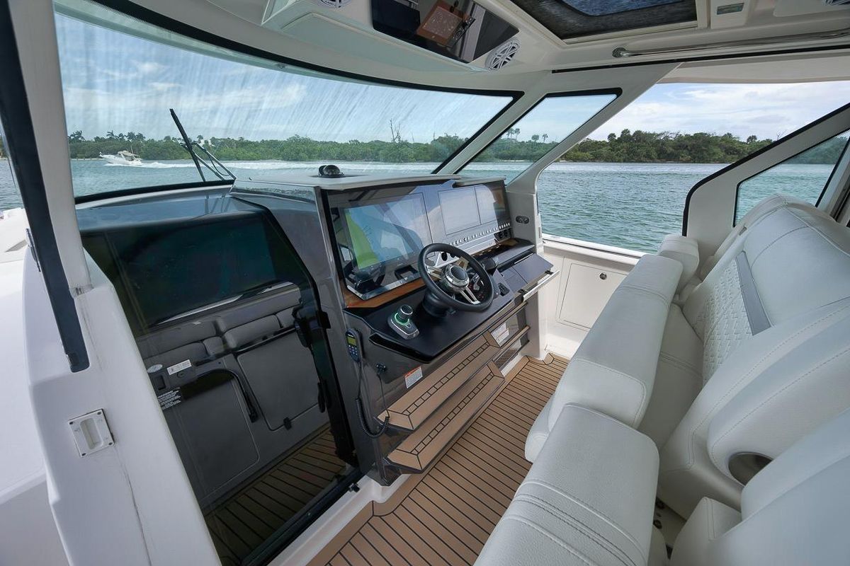 2022 Tiara Yachts 48 