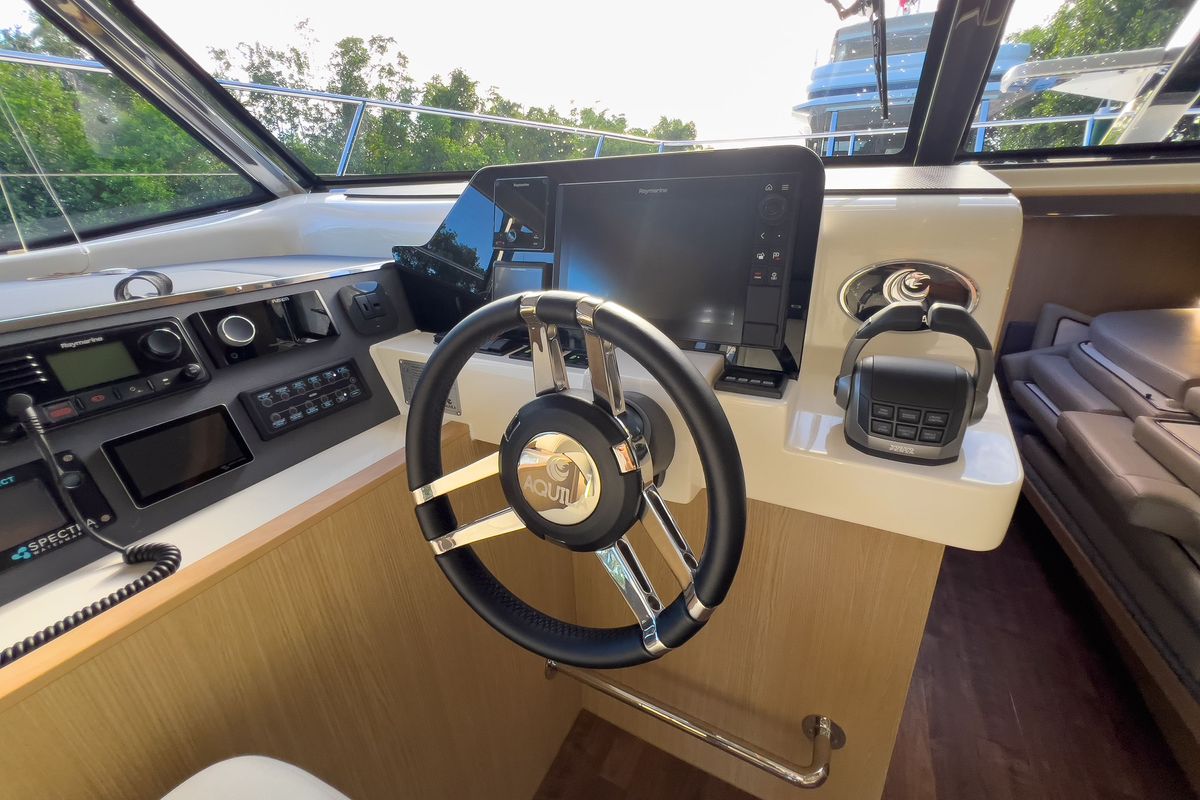 2024 Aquila 42 