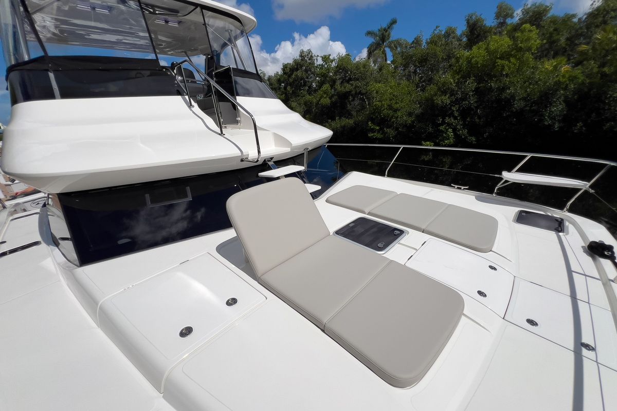 2024 Aquila 42 