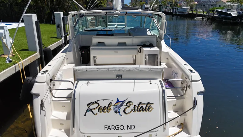 Reel Estate Yacht Photos Pics 