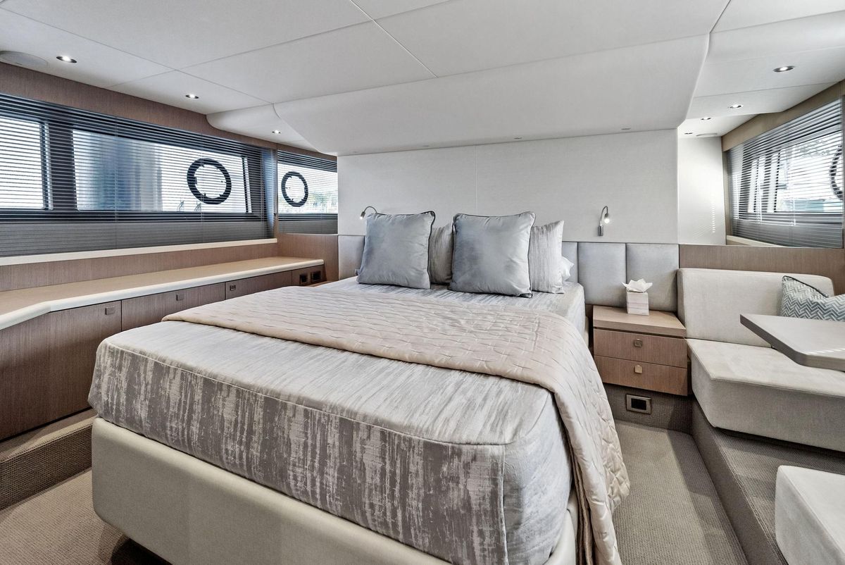 2021 Sunseeker 52 