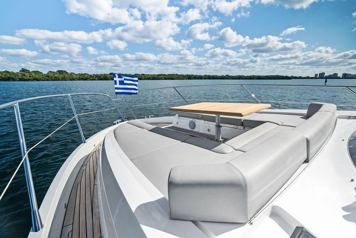 2021 Sunseeker 52 