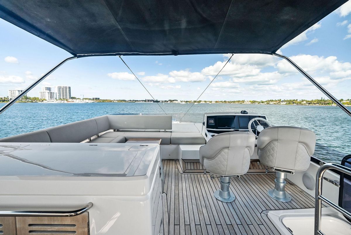 2021 Sunseeker 52 