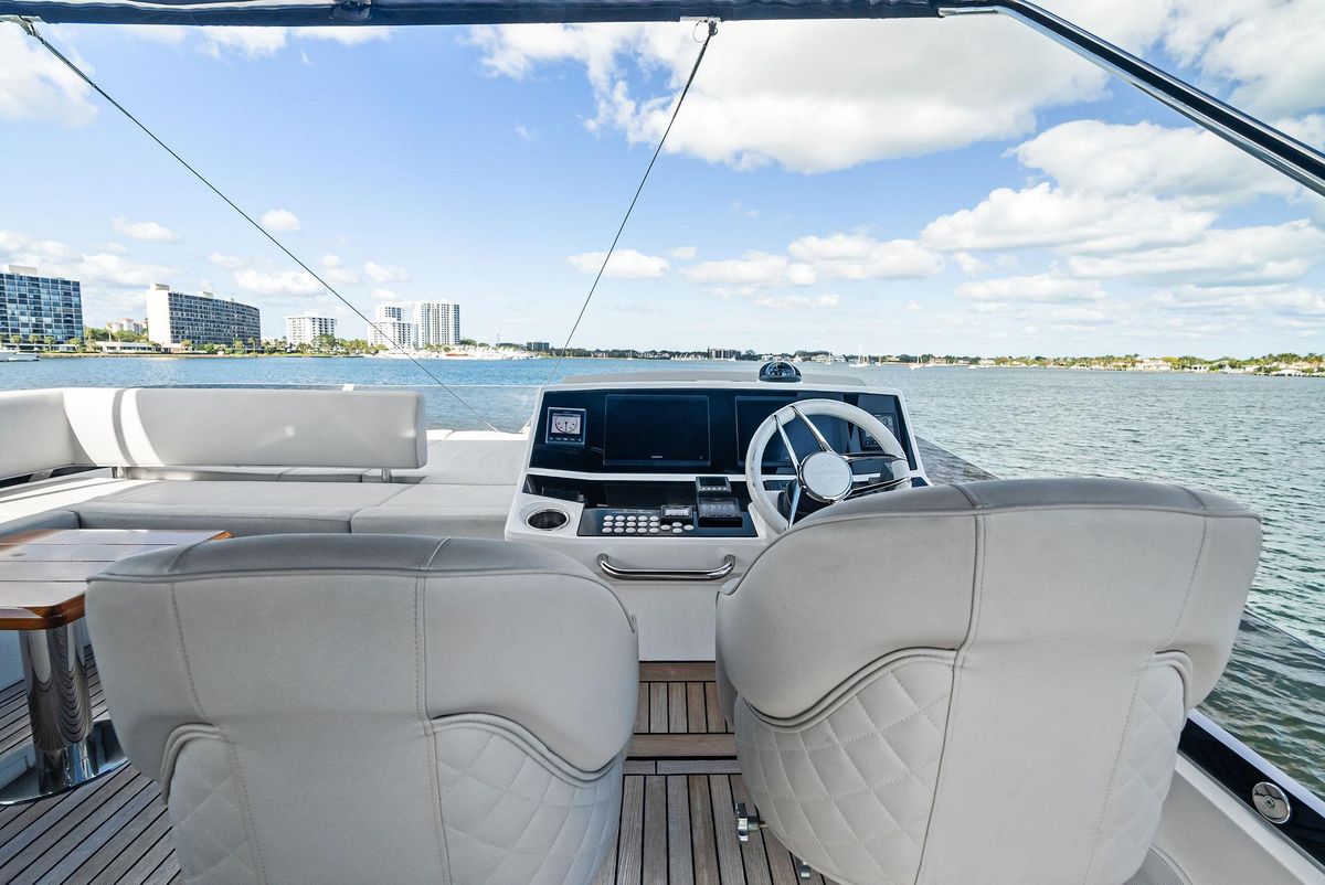 2021 Sunseeker 52 