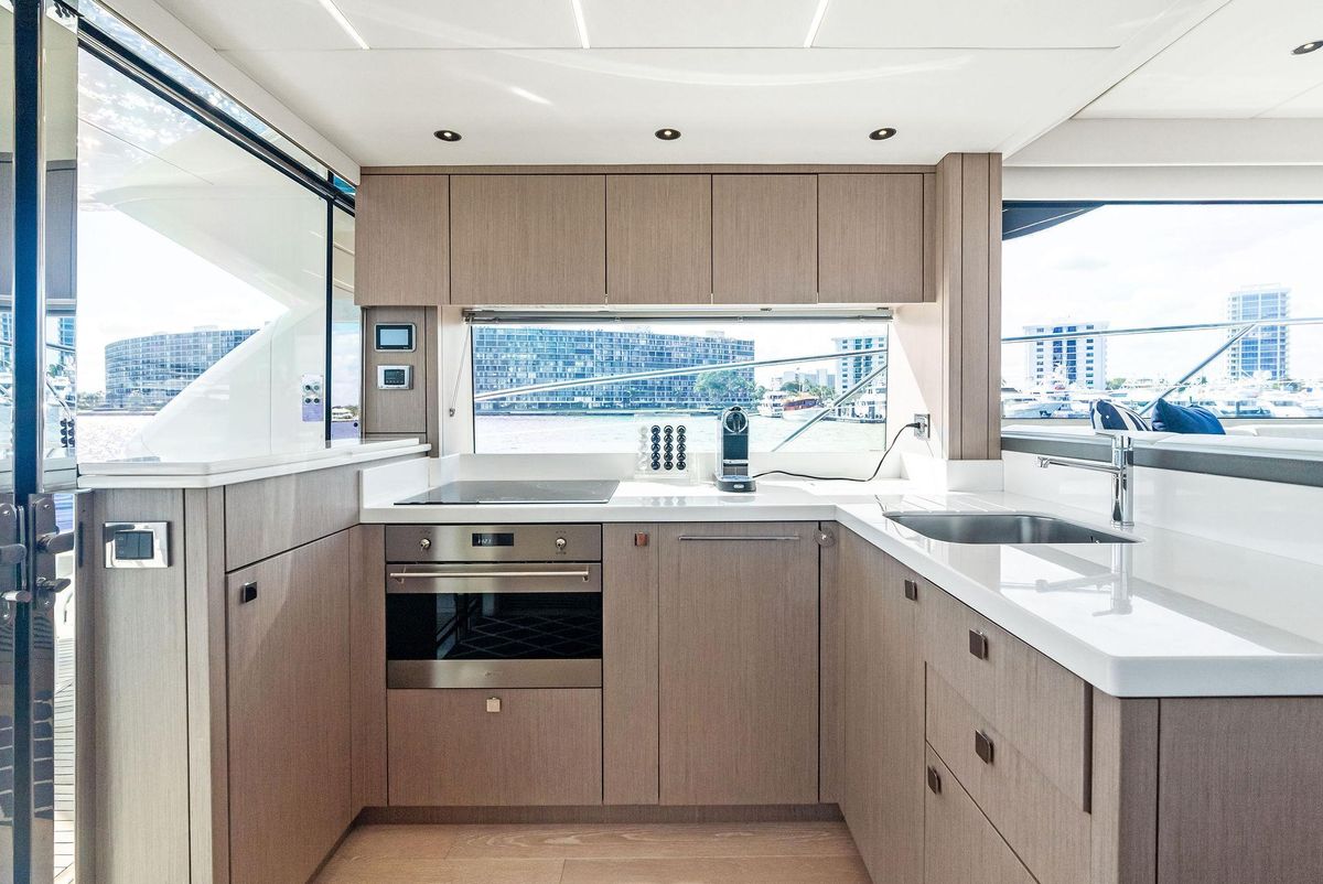 2021 Sunseeker 52 