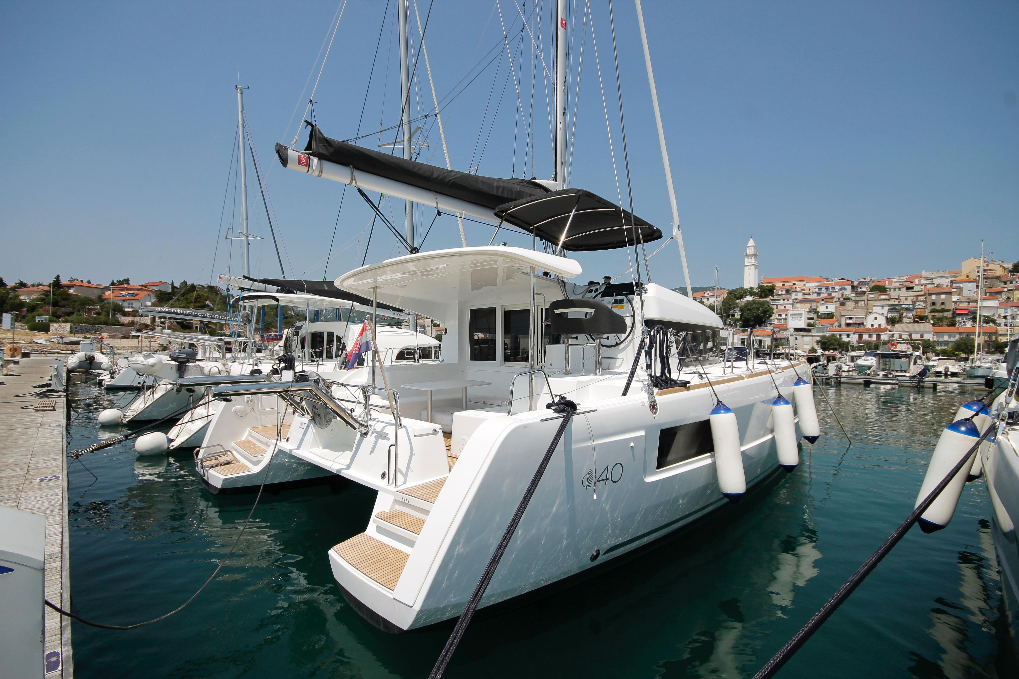 catamarani lagoon in vendita