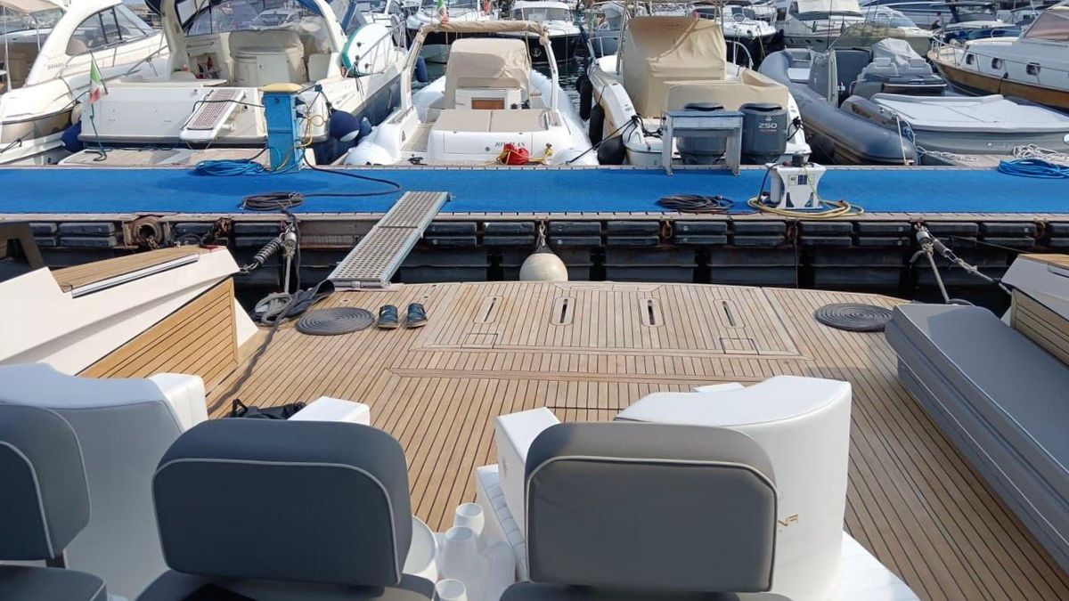 2016 Evo Yachts 43 