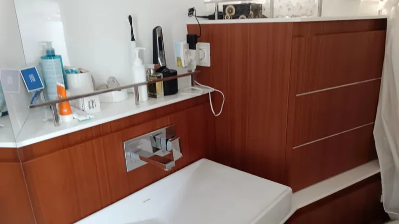  Yacht Photos Pics WhatsApp Image 2025-08-27 at 17.49.32 (5).jpeg