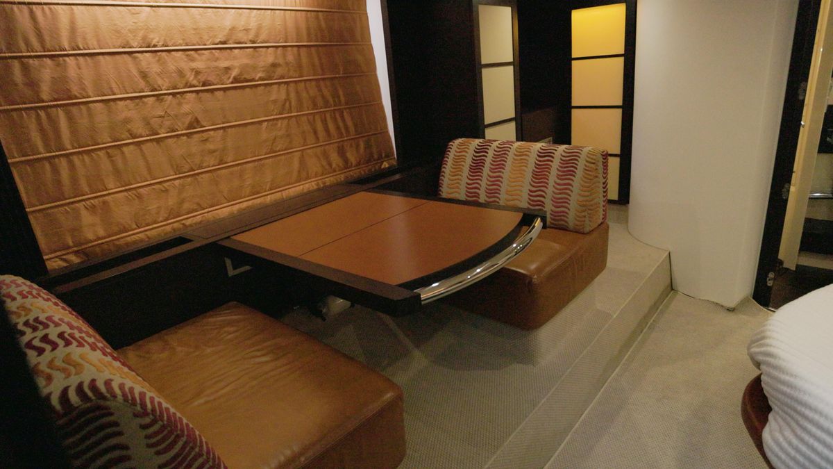 2008 Azimut 62 