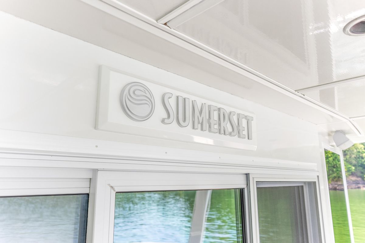 2009 Sumerset 110 