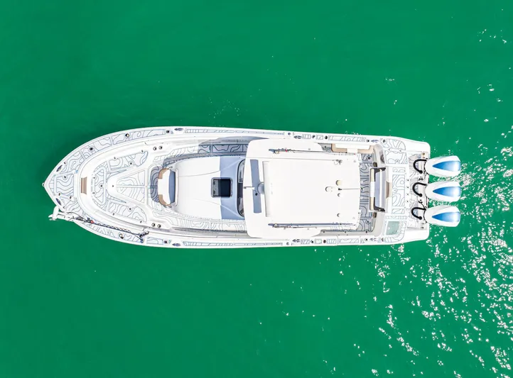  Yacht Photos Pics 2016 EDGEWATER 368 CC - Image 6