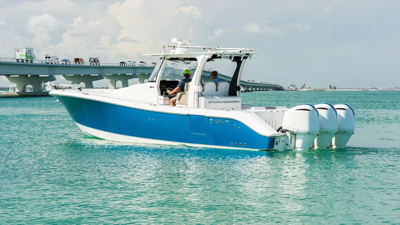  Yacht Photos Pics 2016 EDGEWATER 368 CC - Image 11