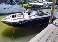 2016 Yamaha Boats Limited 242