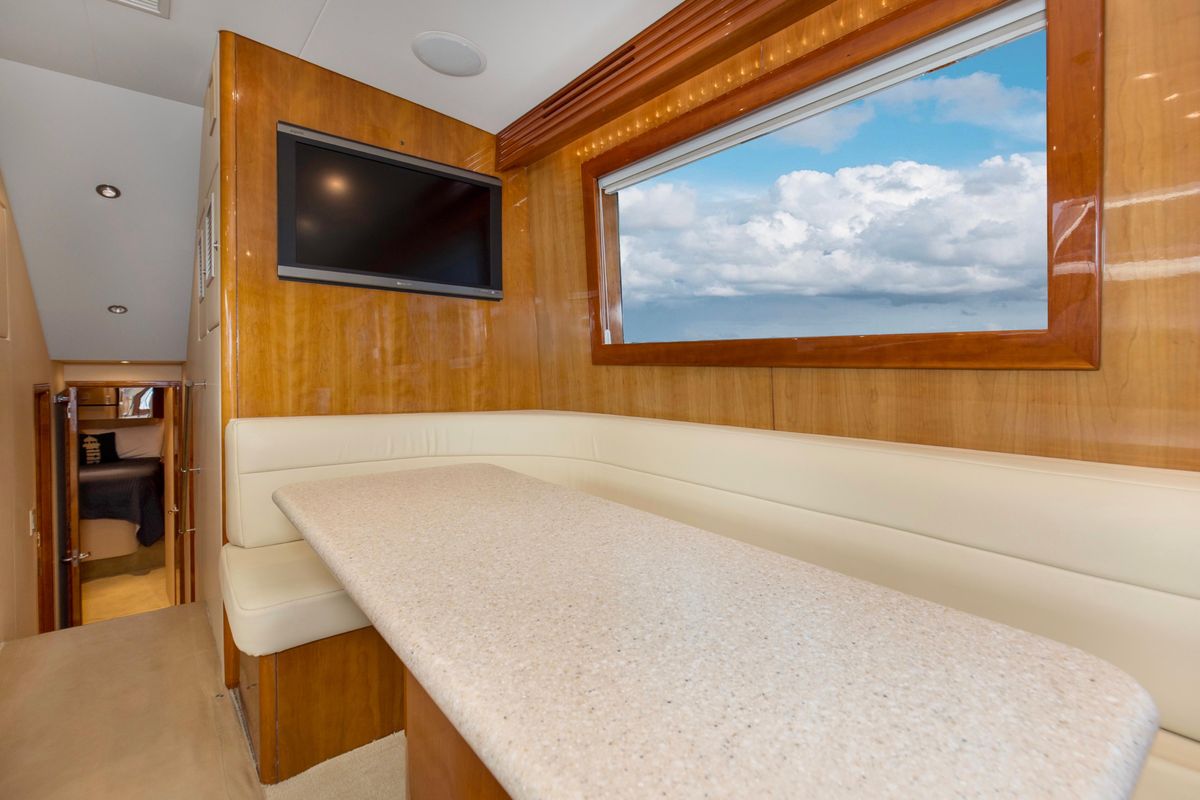 2008 Hatteras 54 