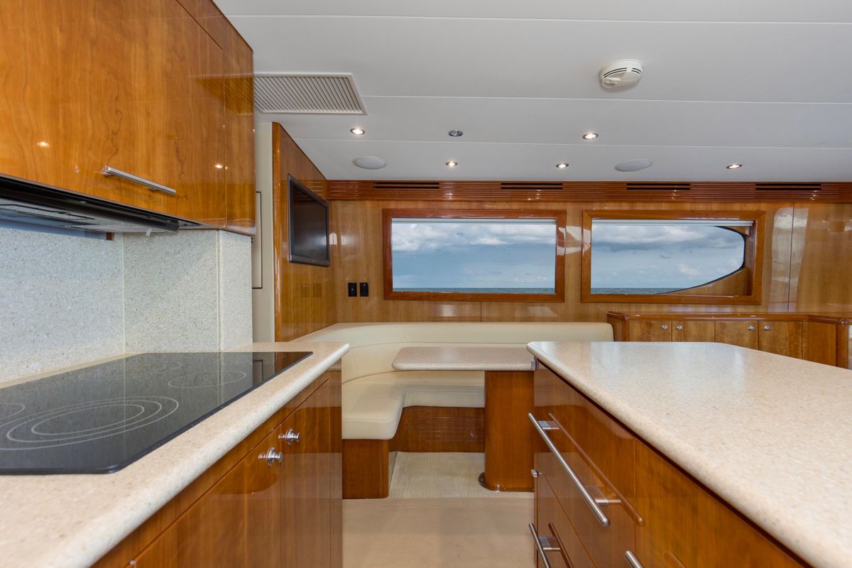 2008 Hatteras 54 