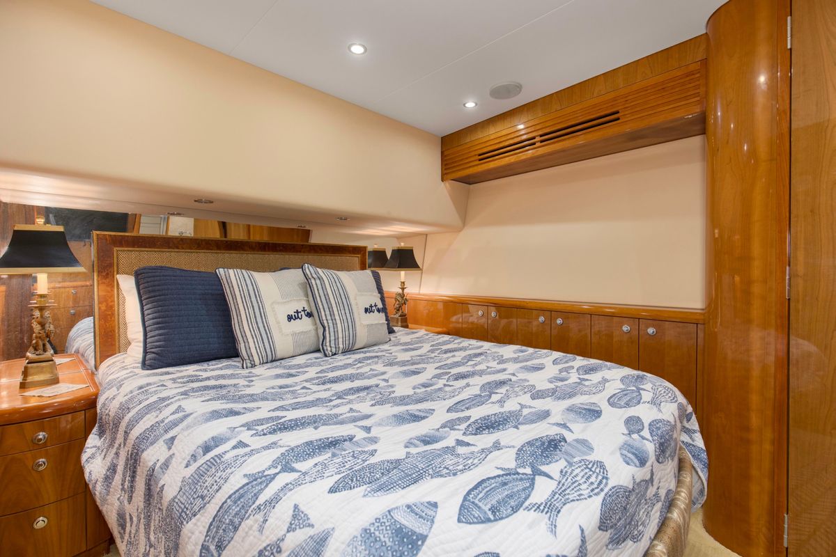 2008 Hatteras 54 