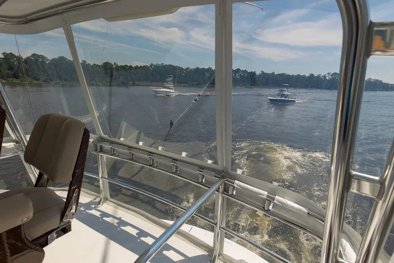 Lady A Yacht Photos Pics 2008 54 Hatteras 54 Convertible Lady A Flybridge