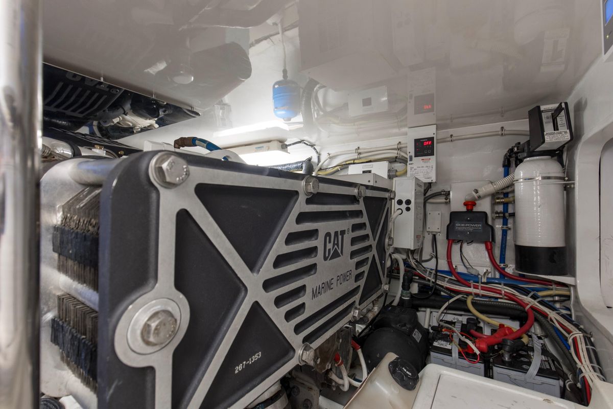 2008 Hatteras 54 