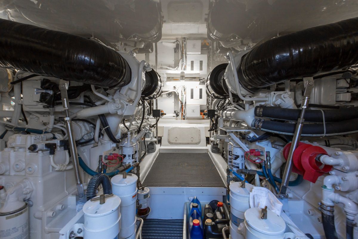 2008 Hatteras 54 