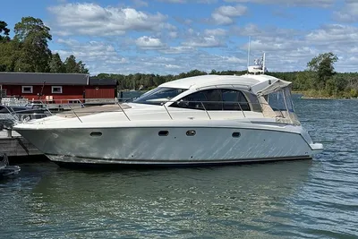 2011 Prestige 390 S