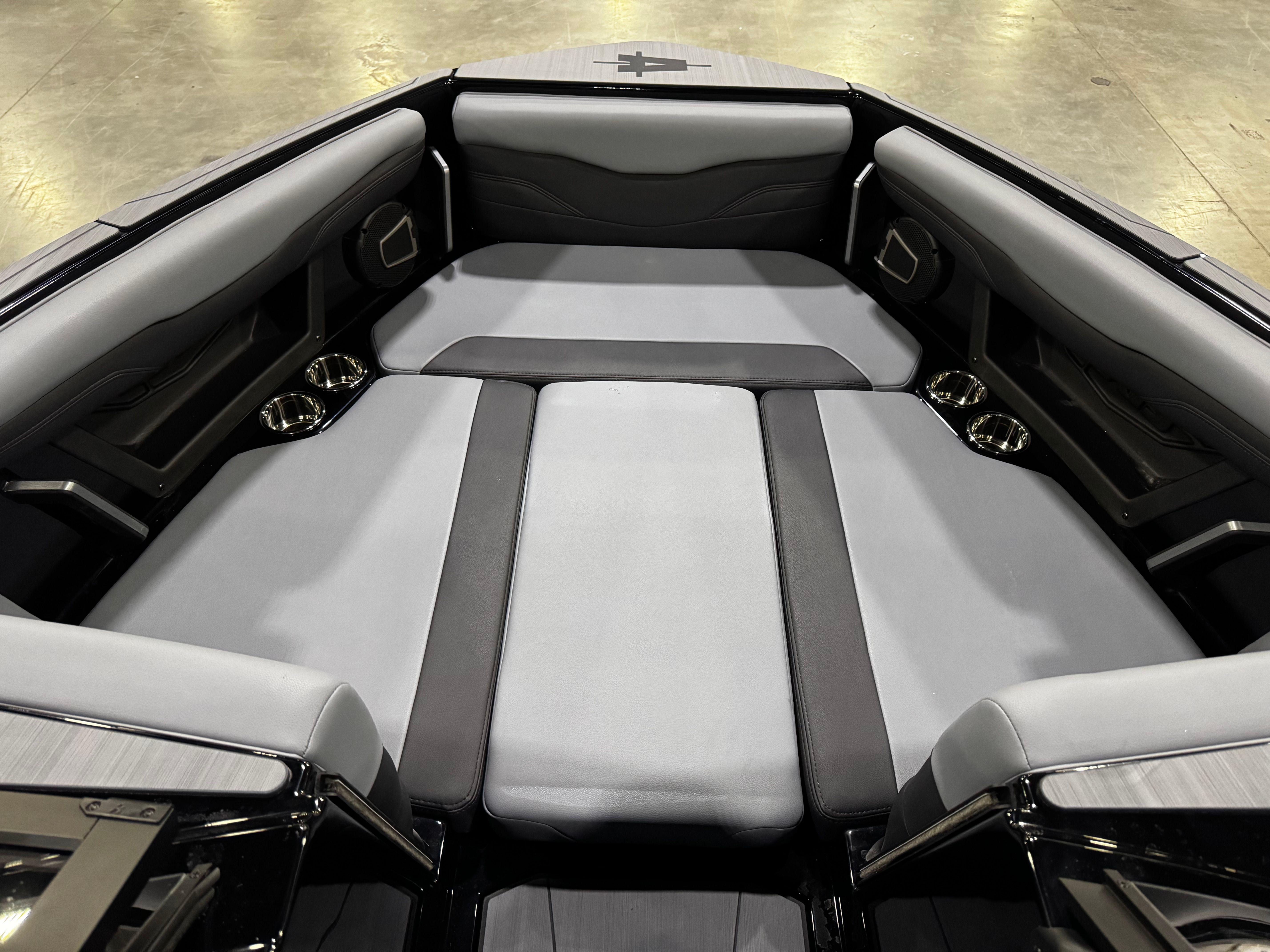 2025 AXIS T235 - Image 6