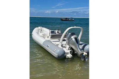 2003 Zodiac Medline II