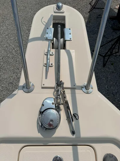 Fetch Yacht Photos Pics 2004 Mainship Pilot 34 boat anchor system with chain and cleats.