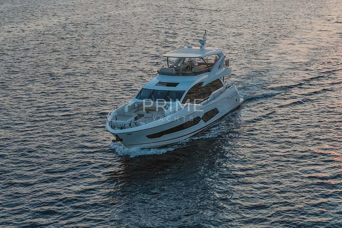 2019 Sunseeker 77 