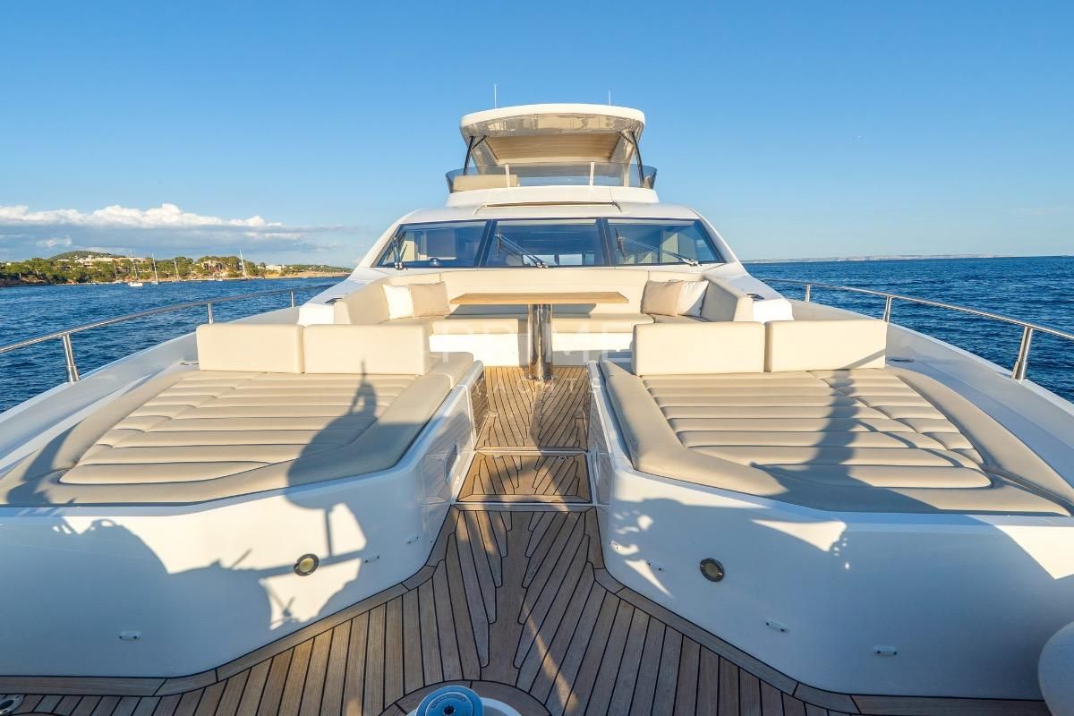 2019 Sunseeker 77 