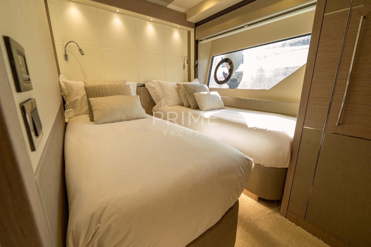 2019 Sunseeker 77 
