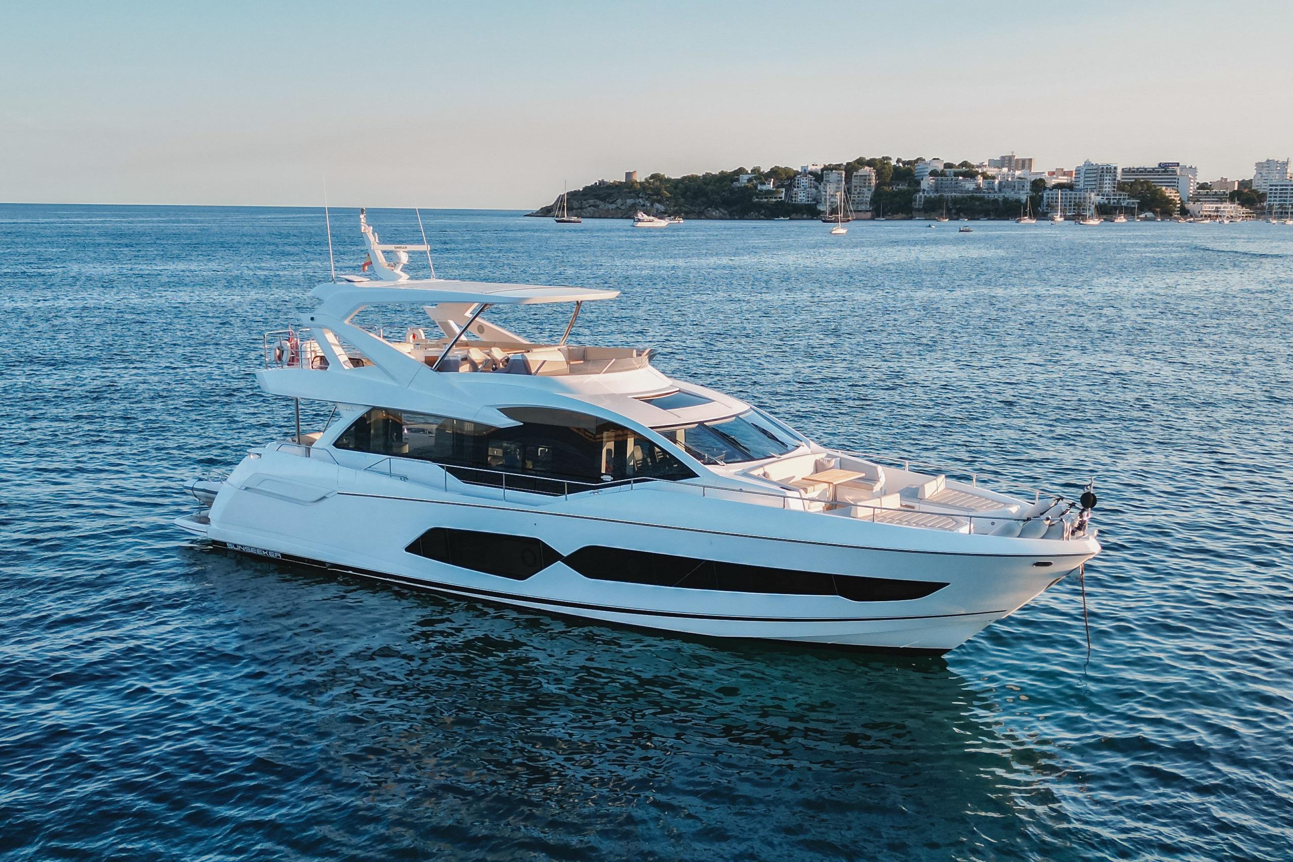 2019 Sunseeker 76 Yacht