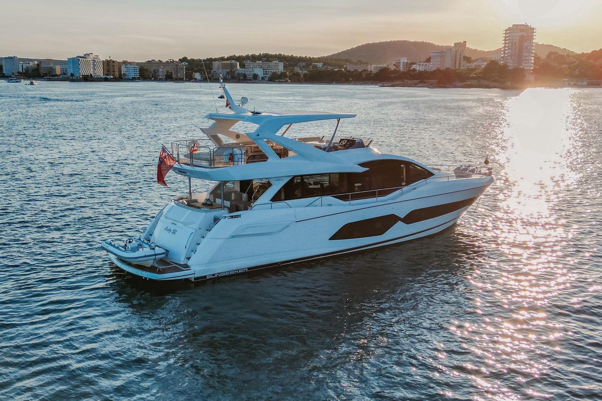 2019 Sunseeker 77 