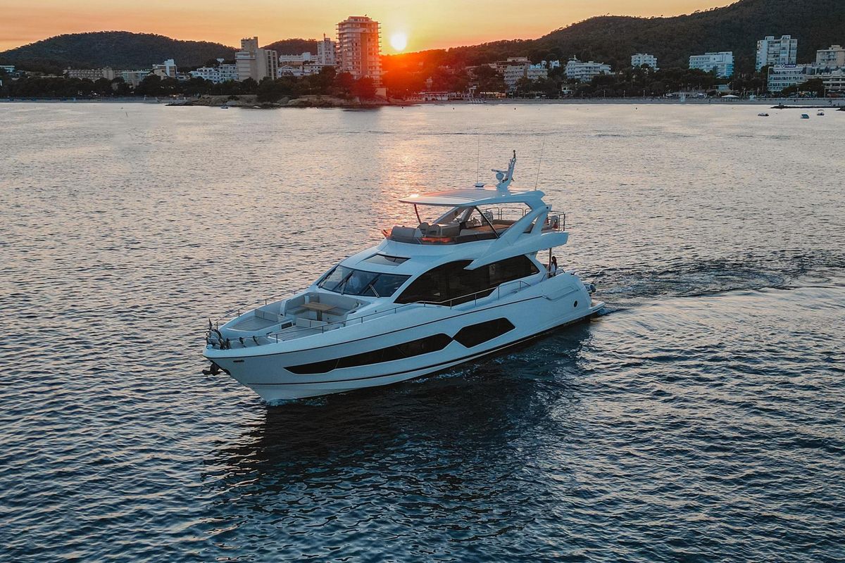 2019 Sunseeker 77 