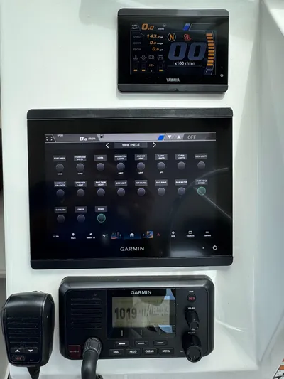 Side Piece Yacht Photos Pics 